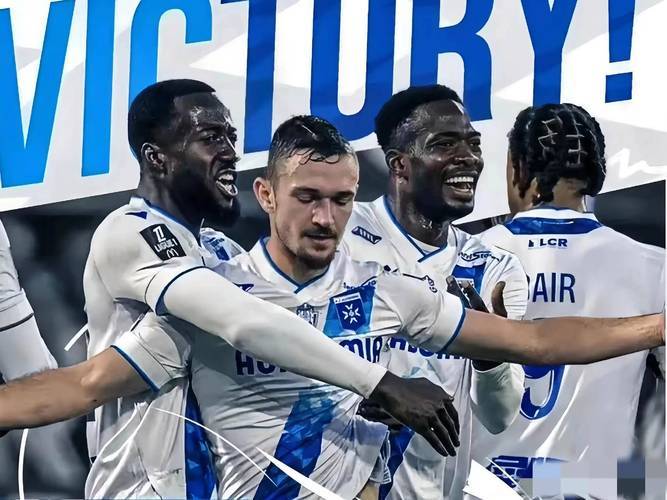 u8官方网址国际比赛日摩纳哥备战德甲布莱顿围绕法国杯门线救险，这一次真的今夜法兰克福单刀错失(曼联对布莱顿)